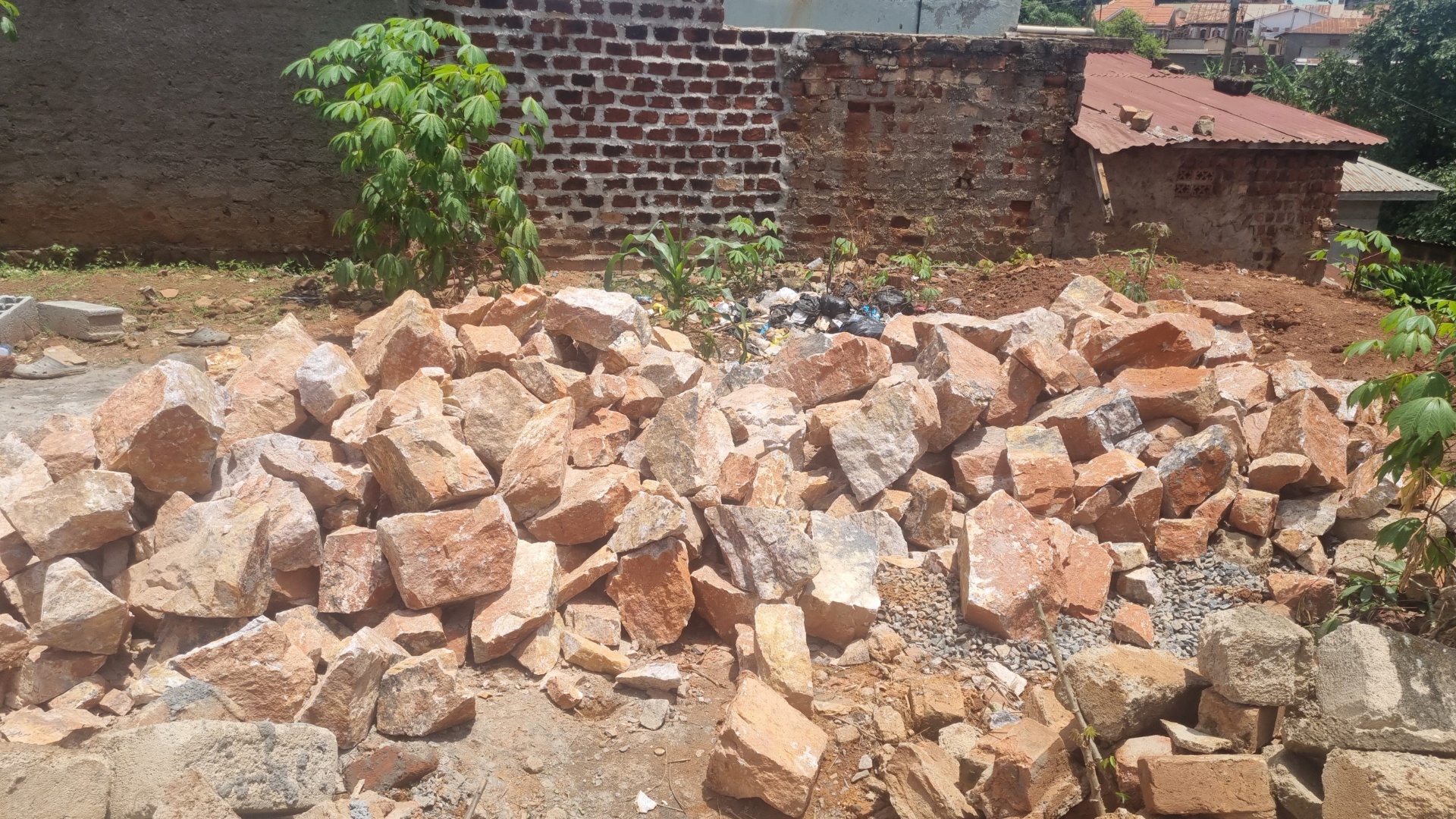 Seguku Perimeter & Retaining Wall — view 26